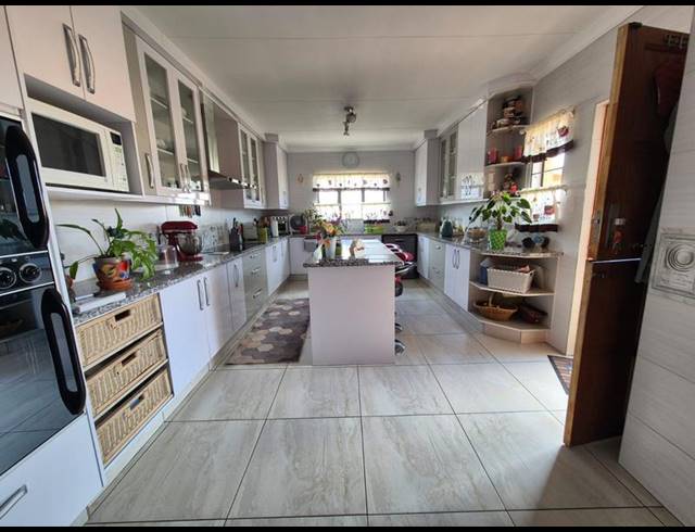 3 BEDROOM HOUSE FOR SALE IN LINMEYER